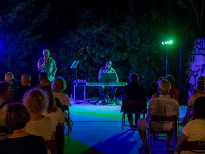 Topla nedjeljna večer ispunjena glazbom i tradicijom